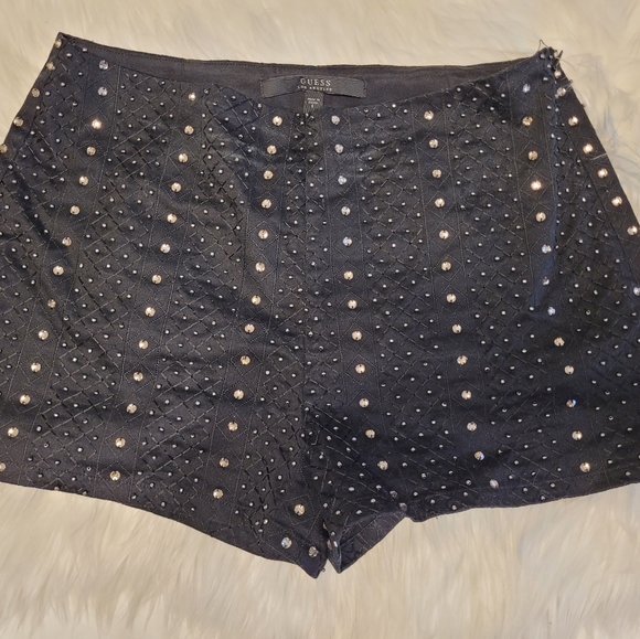 Guess shorts - Picture 2 of 4